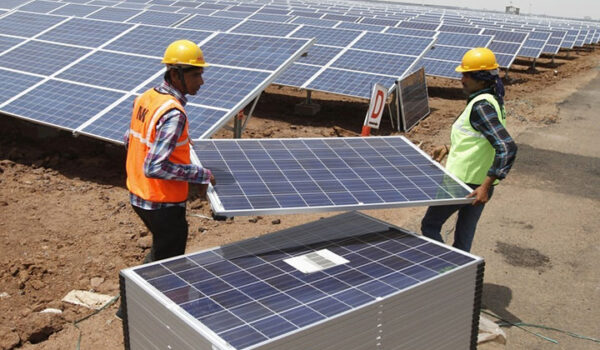 راه اندازی نیروگاه خورشیدی در مناطق جنوب ایران- 4 مزیت مهم